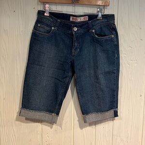 MOSSIMO SUPPLY CO. Low rise Bermuda shorts size 9